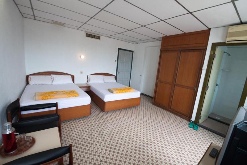 Peking Hotel George Town Exterior photo